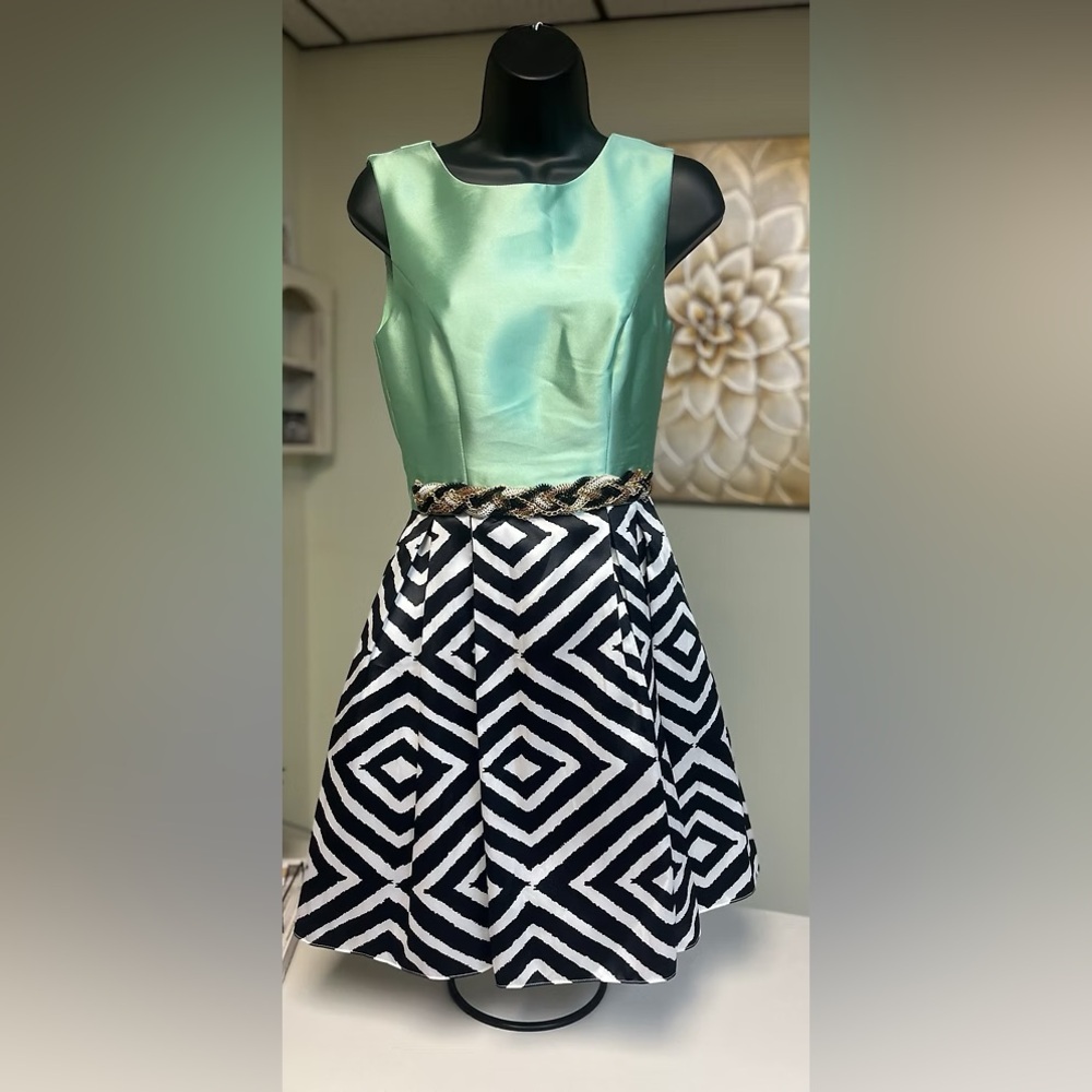 Mac Duggal Mint and Black Geometric Mini Dress